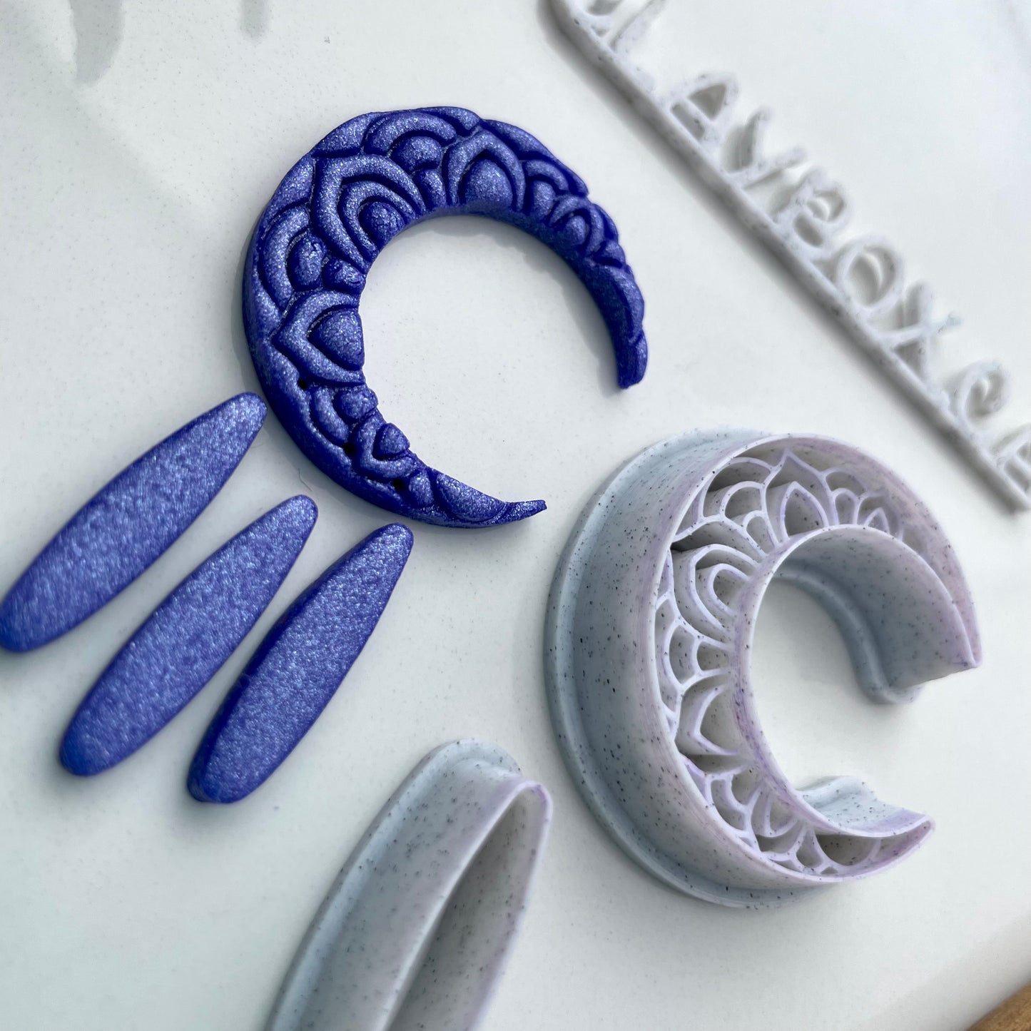 Henna moon with dangle cutter set