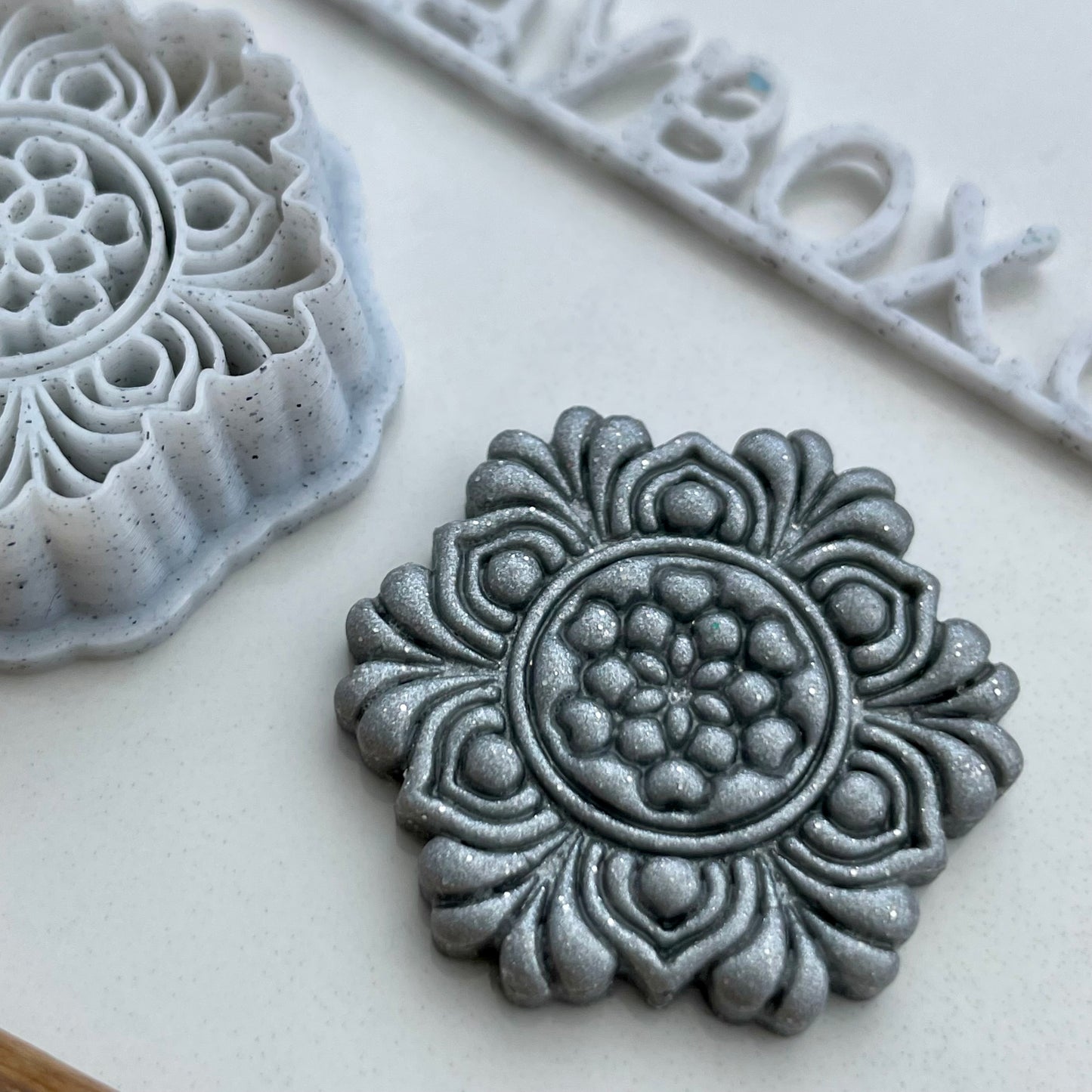 Henna mandala #3 combined stamp/cutter