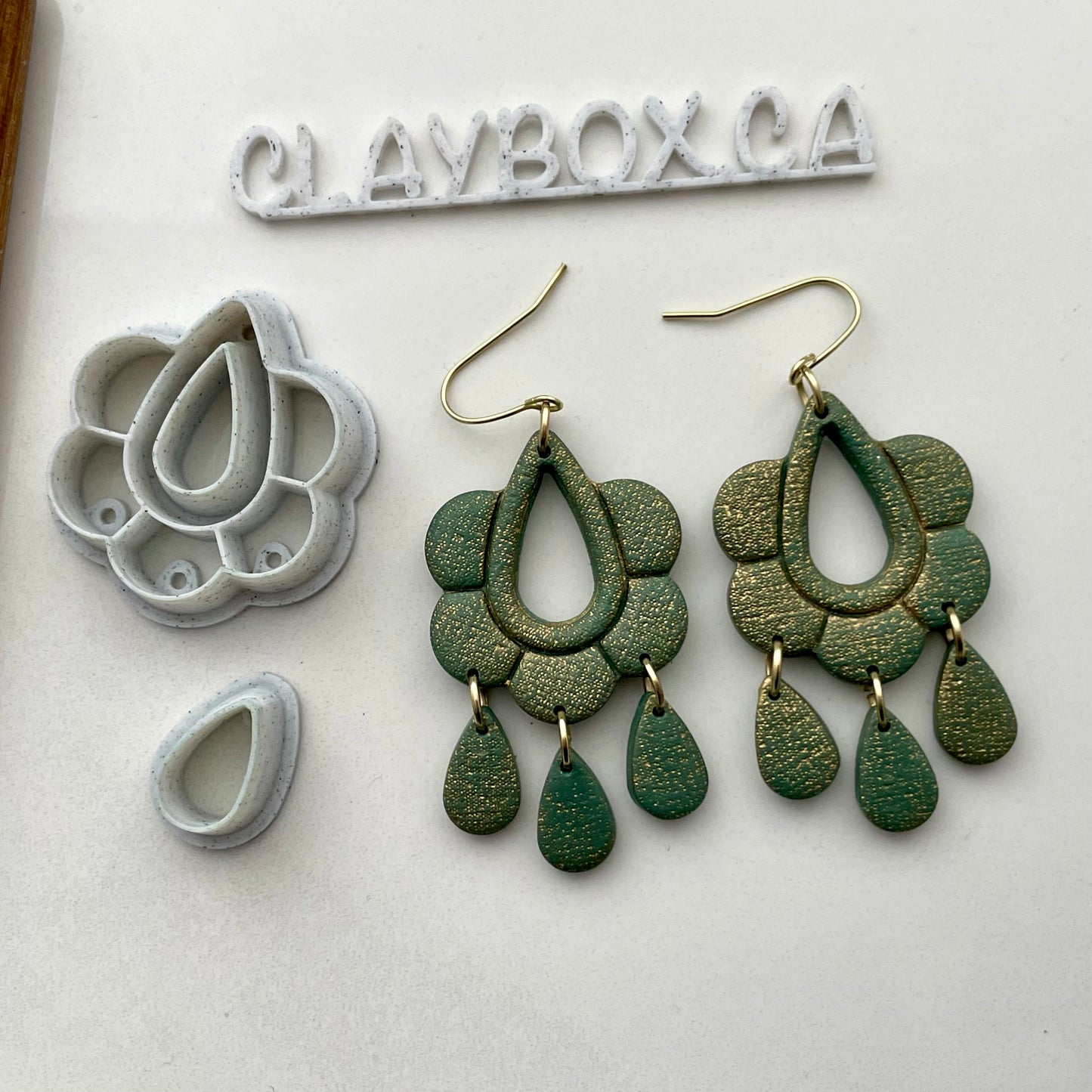 Teardrop daisy dangle cutter set - two pieces