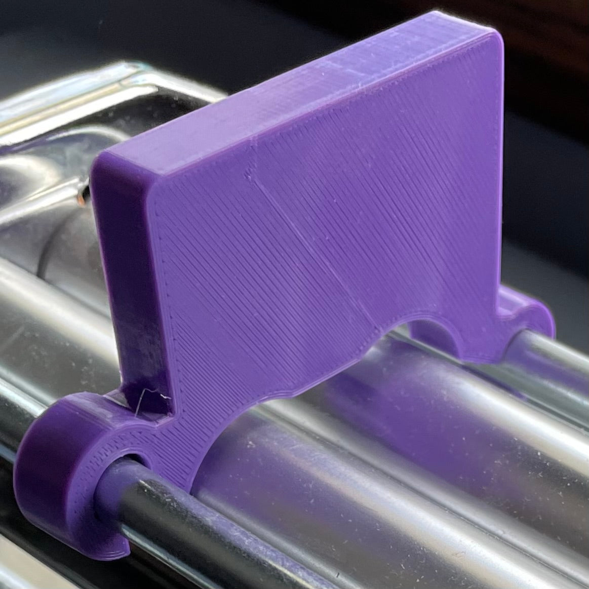 Width guide for pasta machine