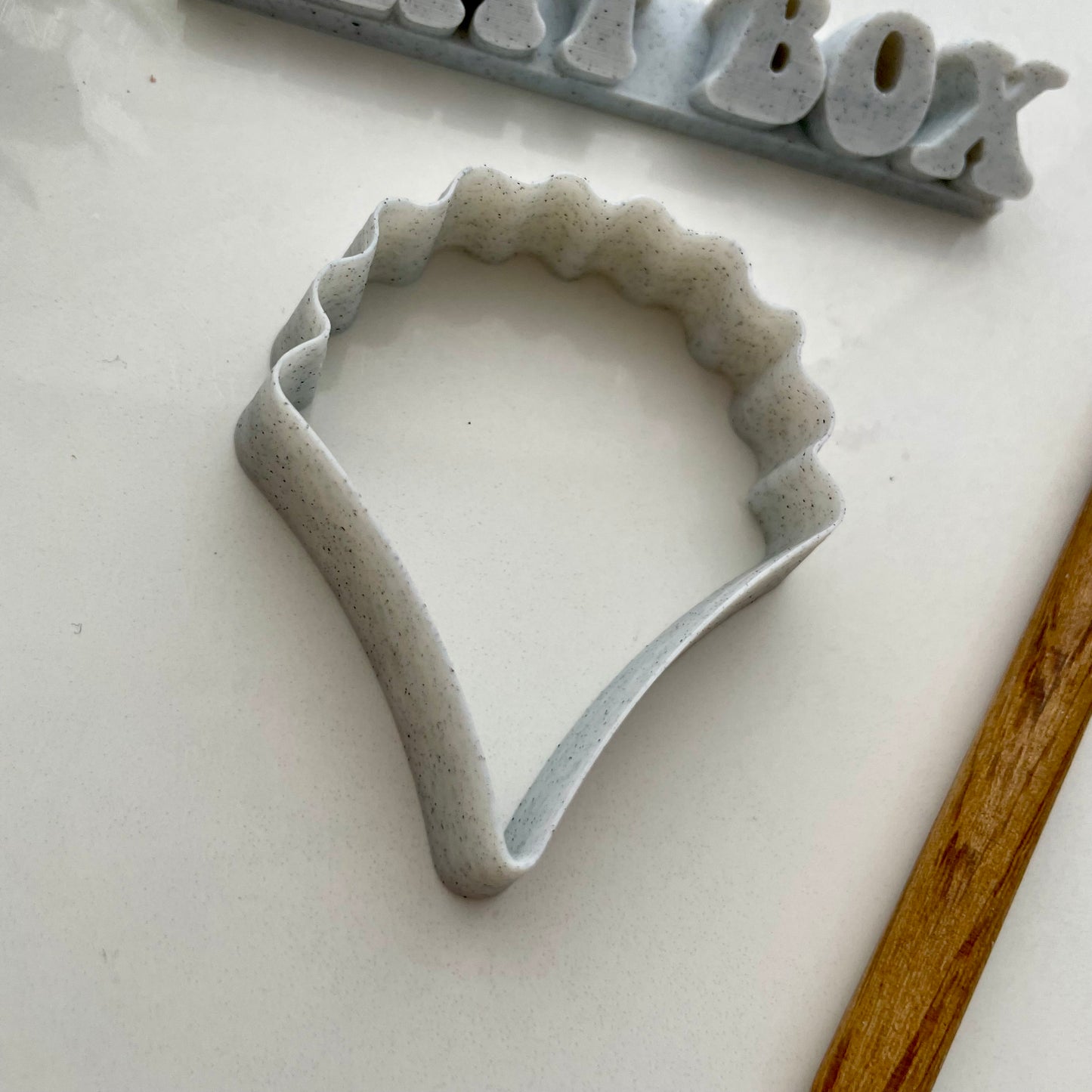 Large carnation petal cutter