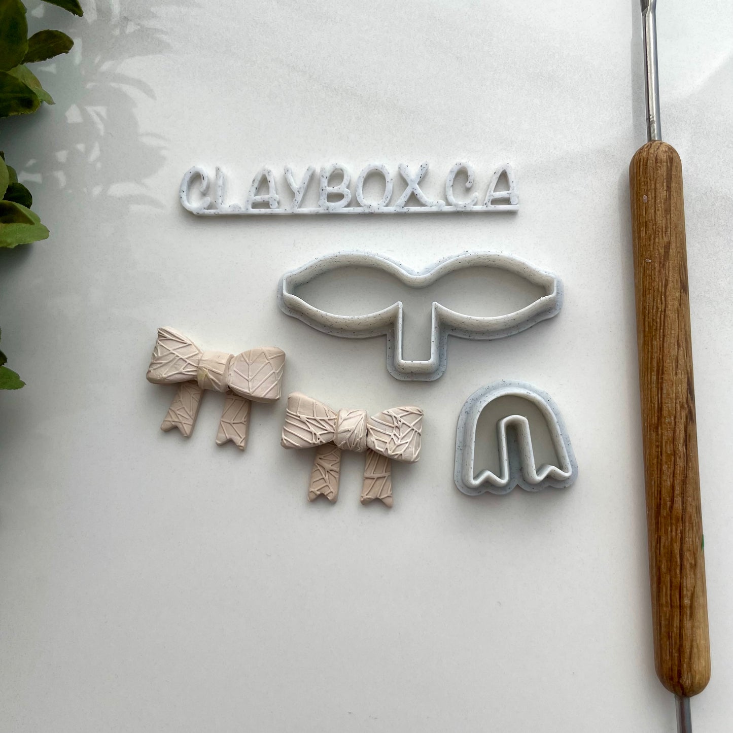 Folded bow cutter pair