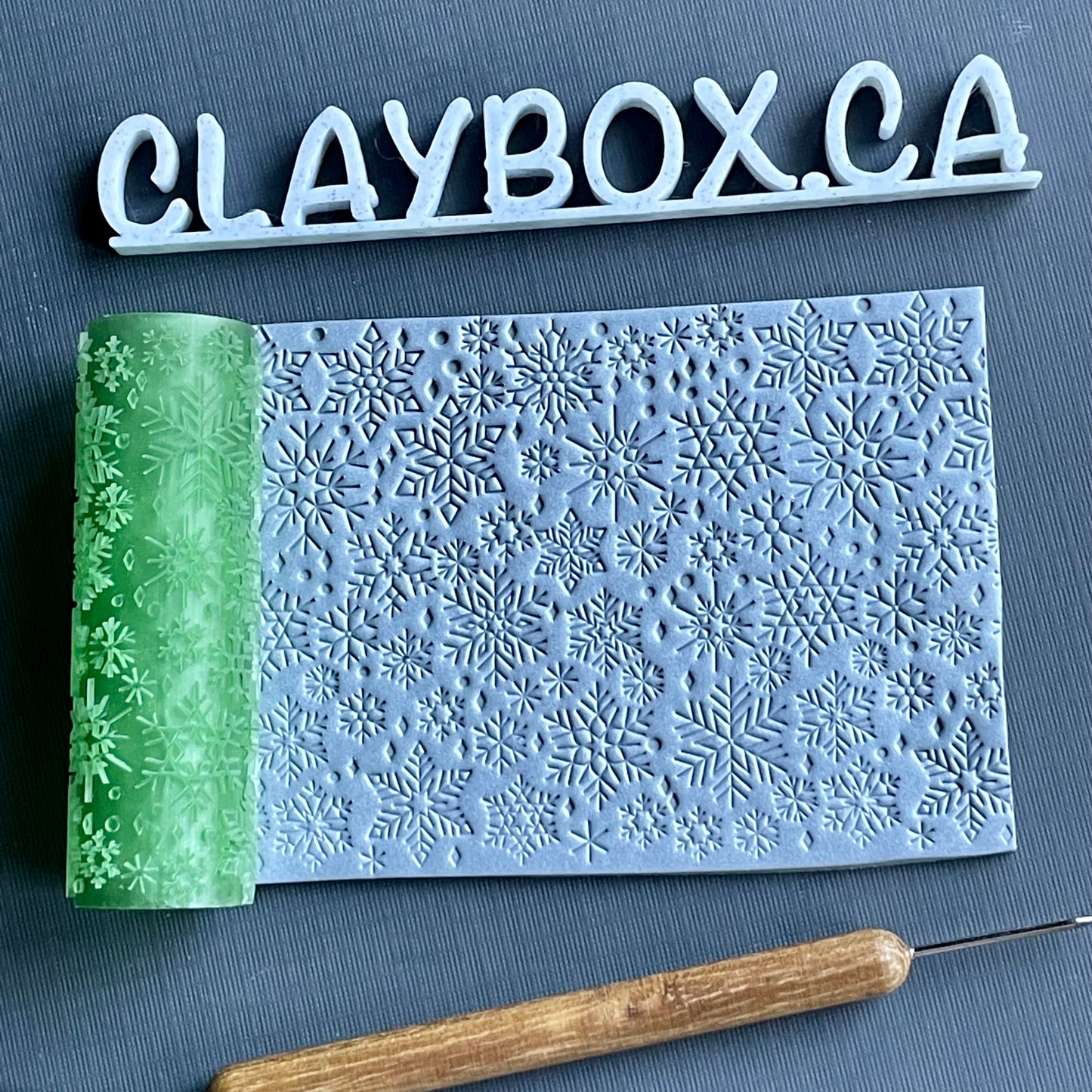 Snowflake roller