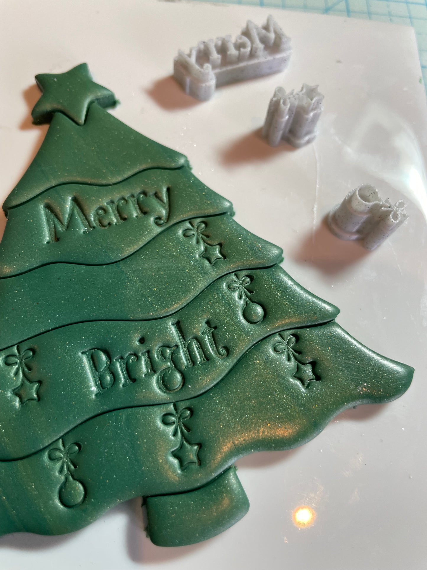 Large Christmas tree cutter with stamp lines