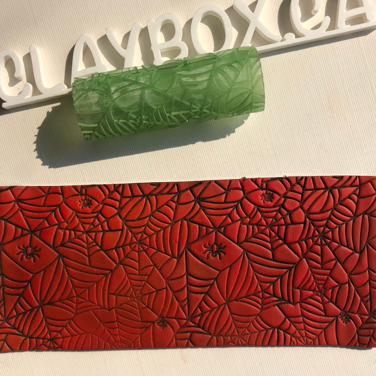 Halloween spiderweb roller
