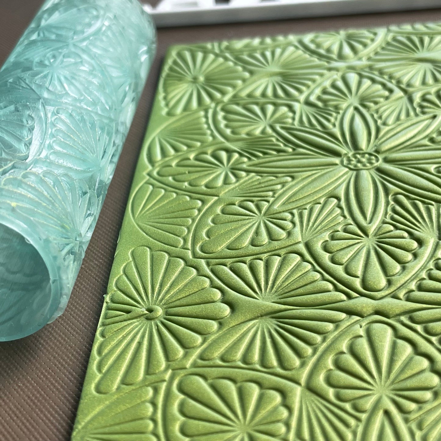 Mandala roller