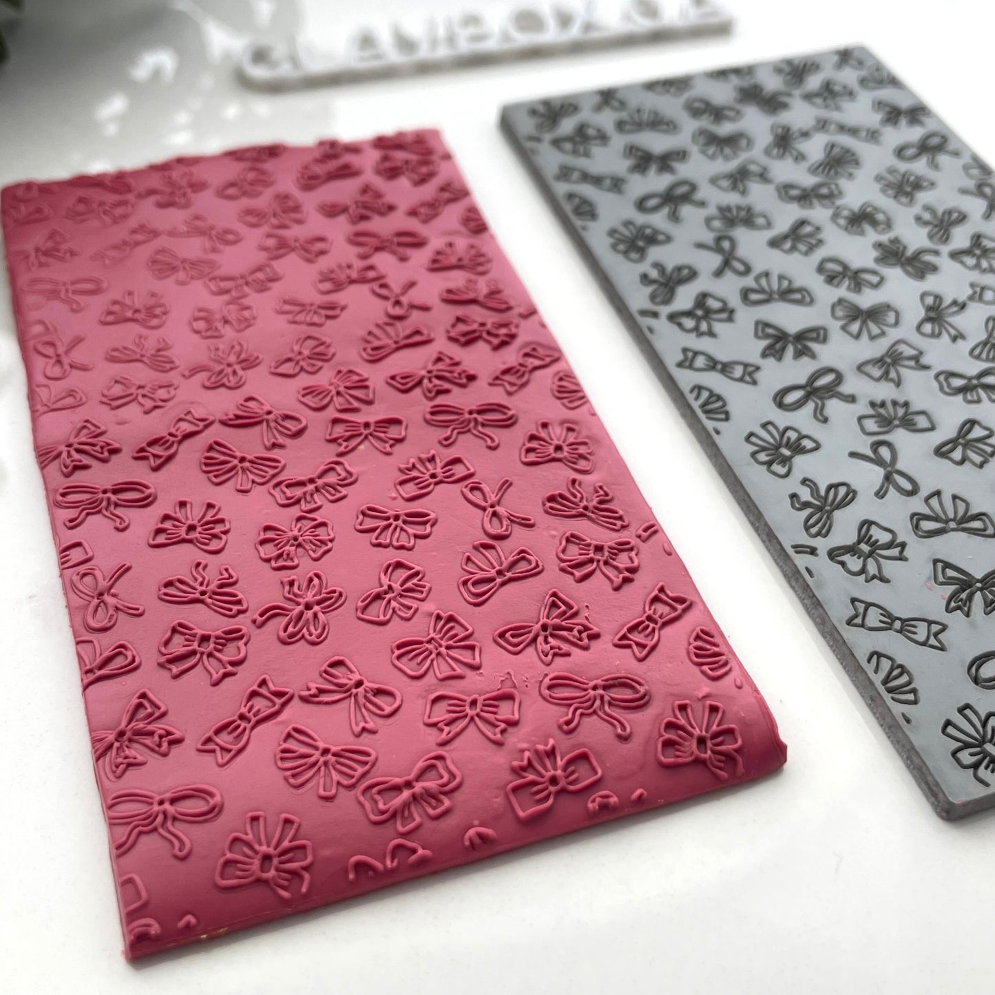 Ribbons and bows texture mat