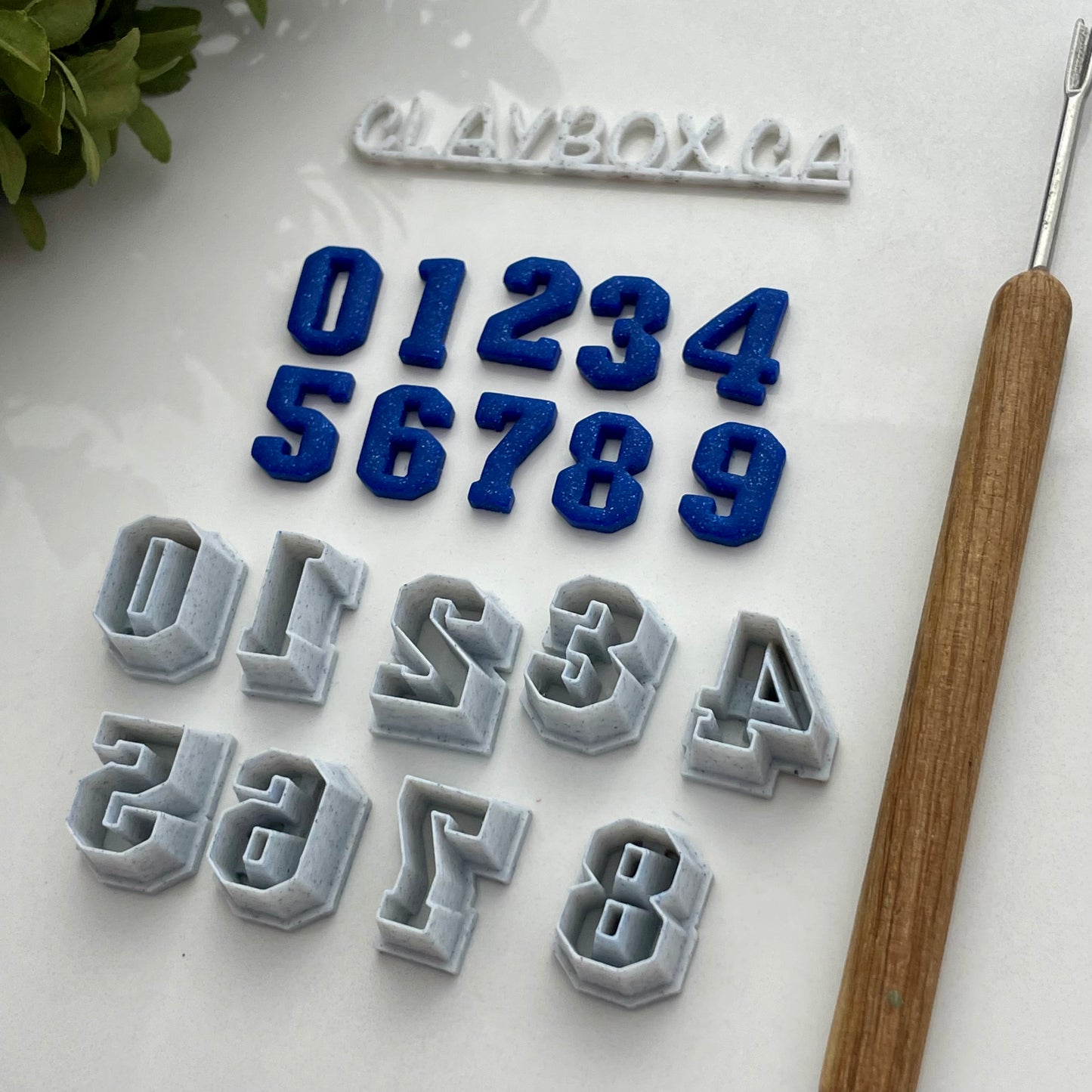 College numbers cutter set