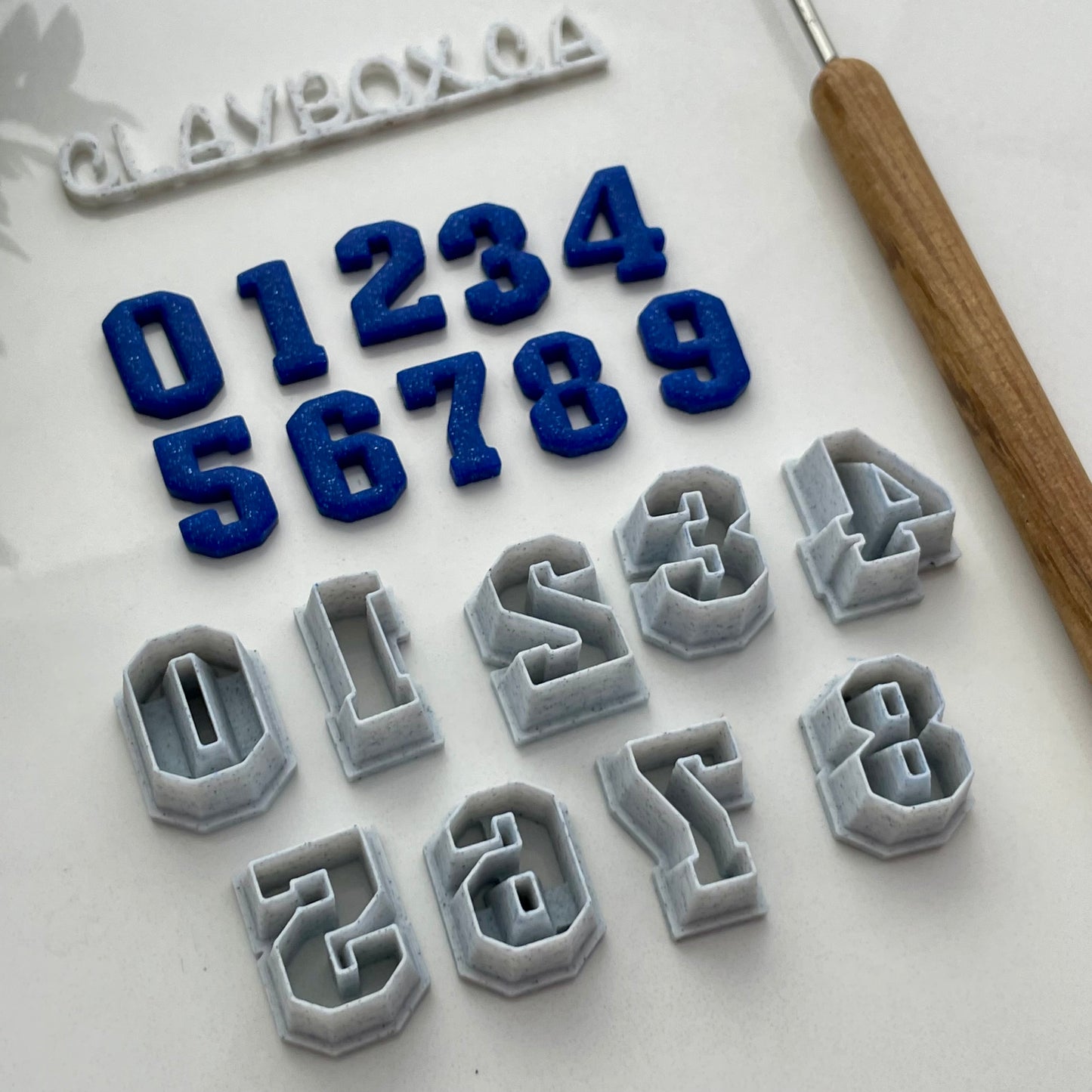 College numbers cutter set