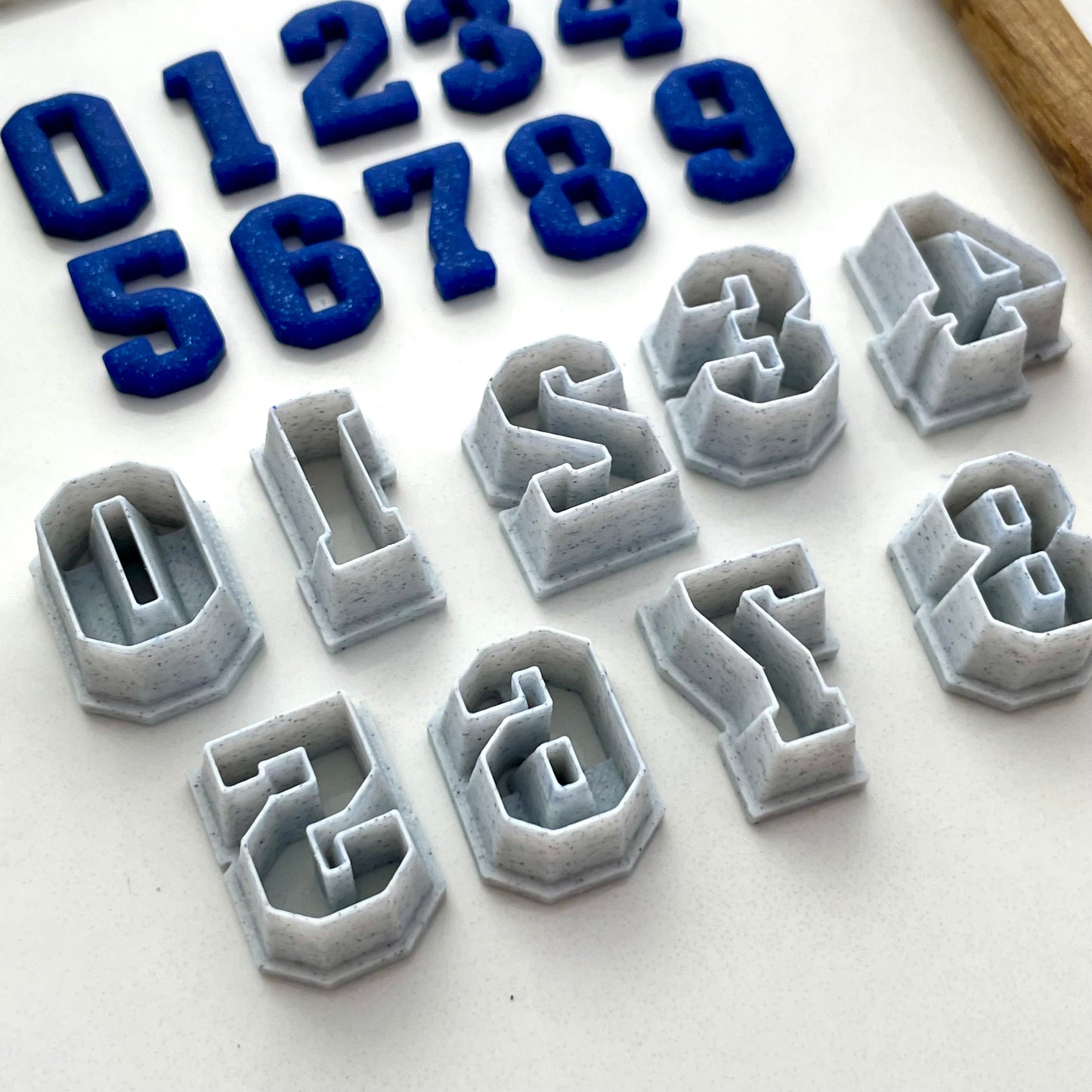 College numbers cutter set