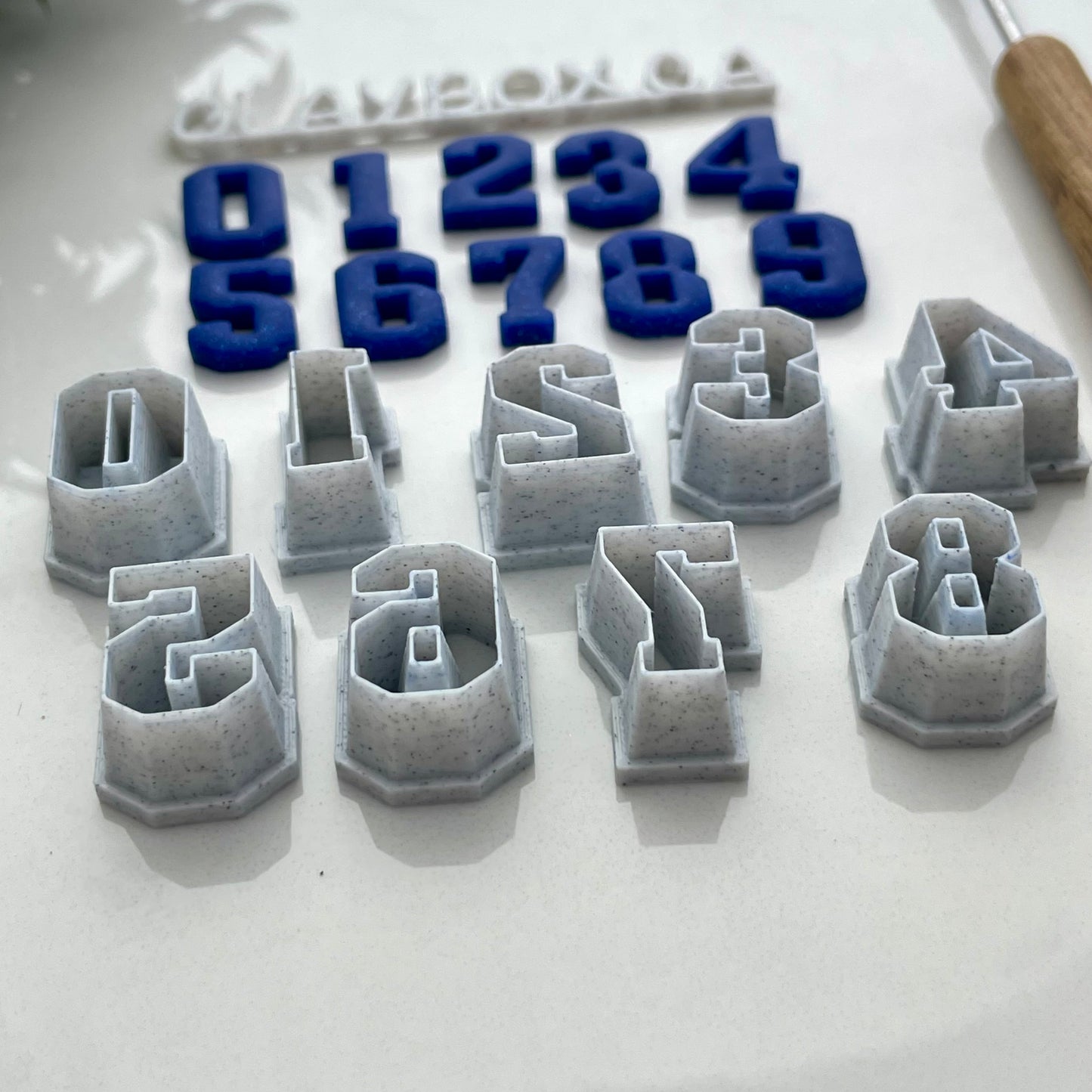 College numbers cutter set