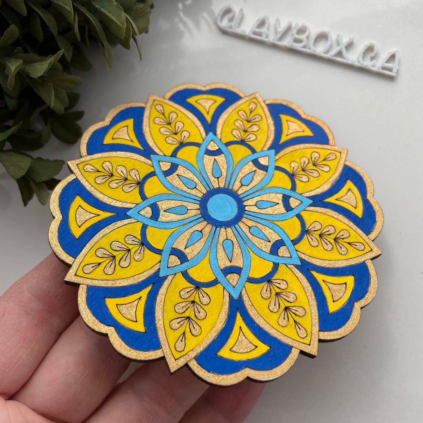 DIY paintable laser engraved MDF wood mandala - Relaxing art project for mindful creativity