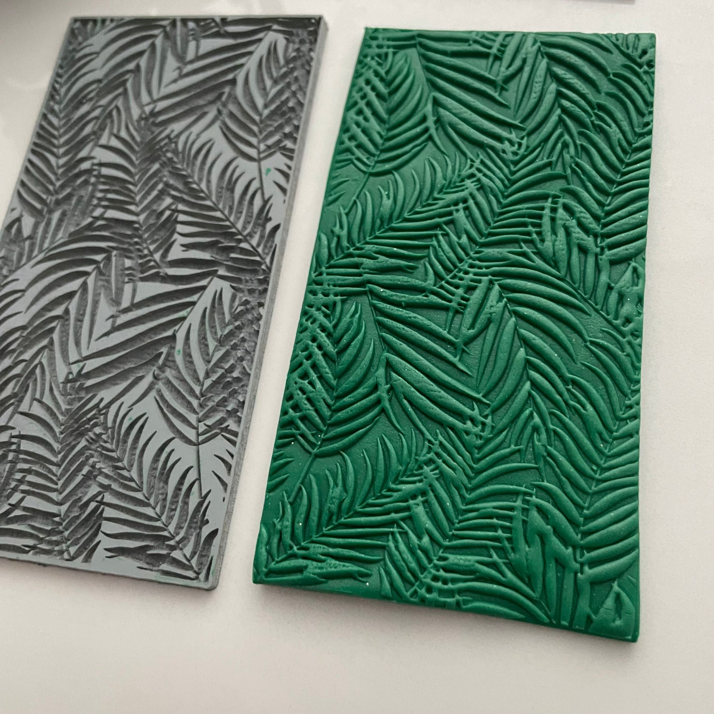 Palm leaves texture mat