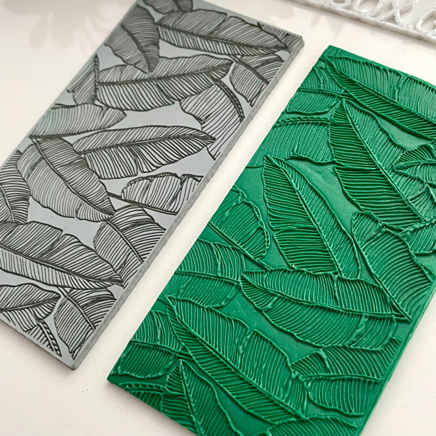 Banana leaves texture mat