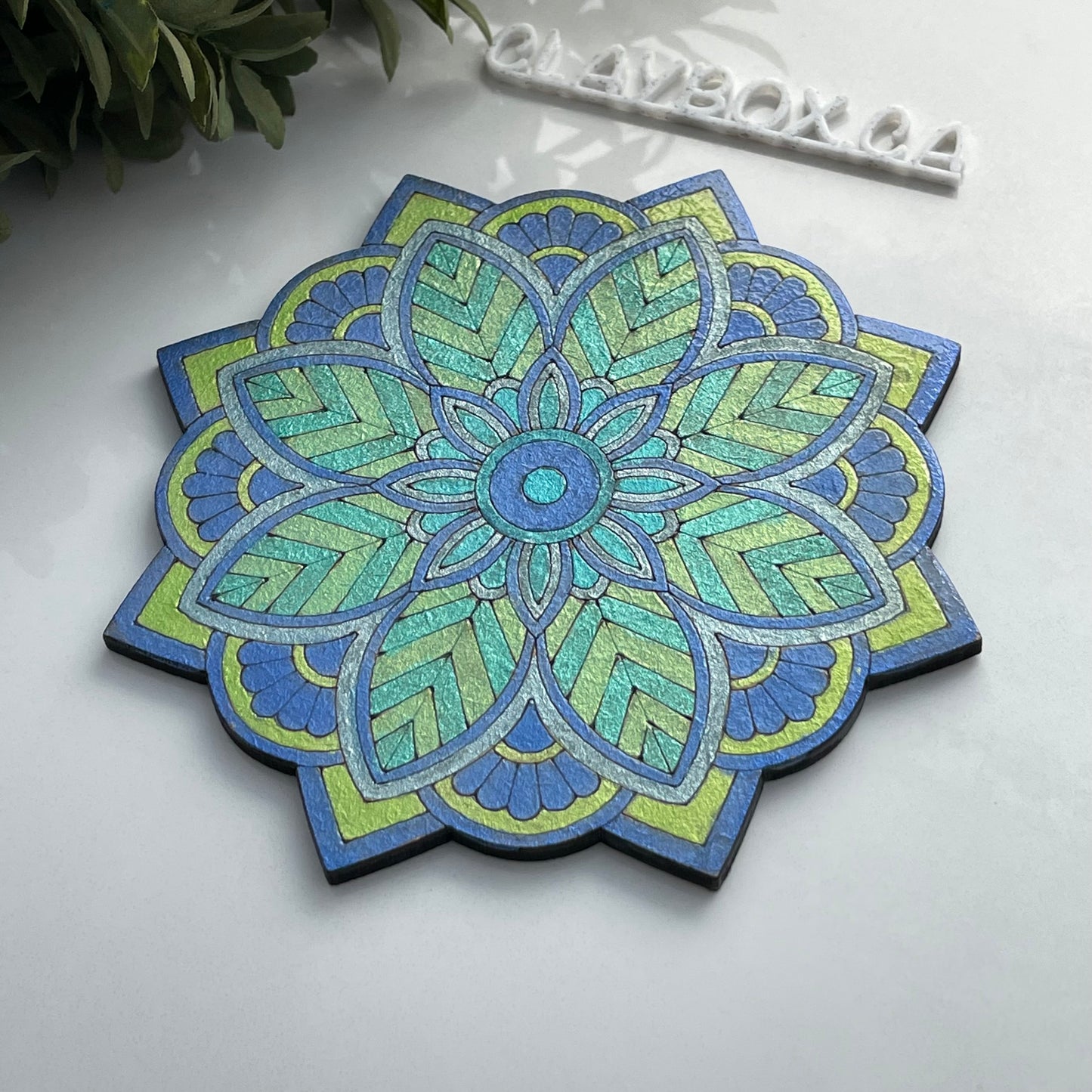 DIY paintable laser engraved MDF wood mandala - Relaxing art project for mindful creativity