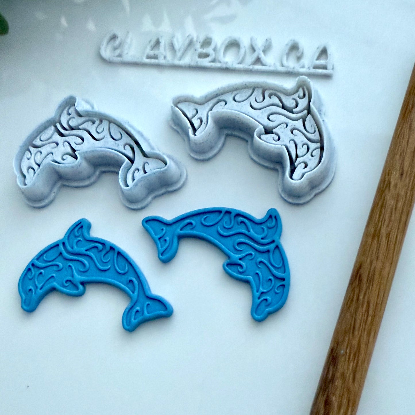 Patterned dolphin cutter pair