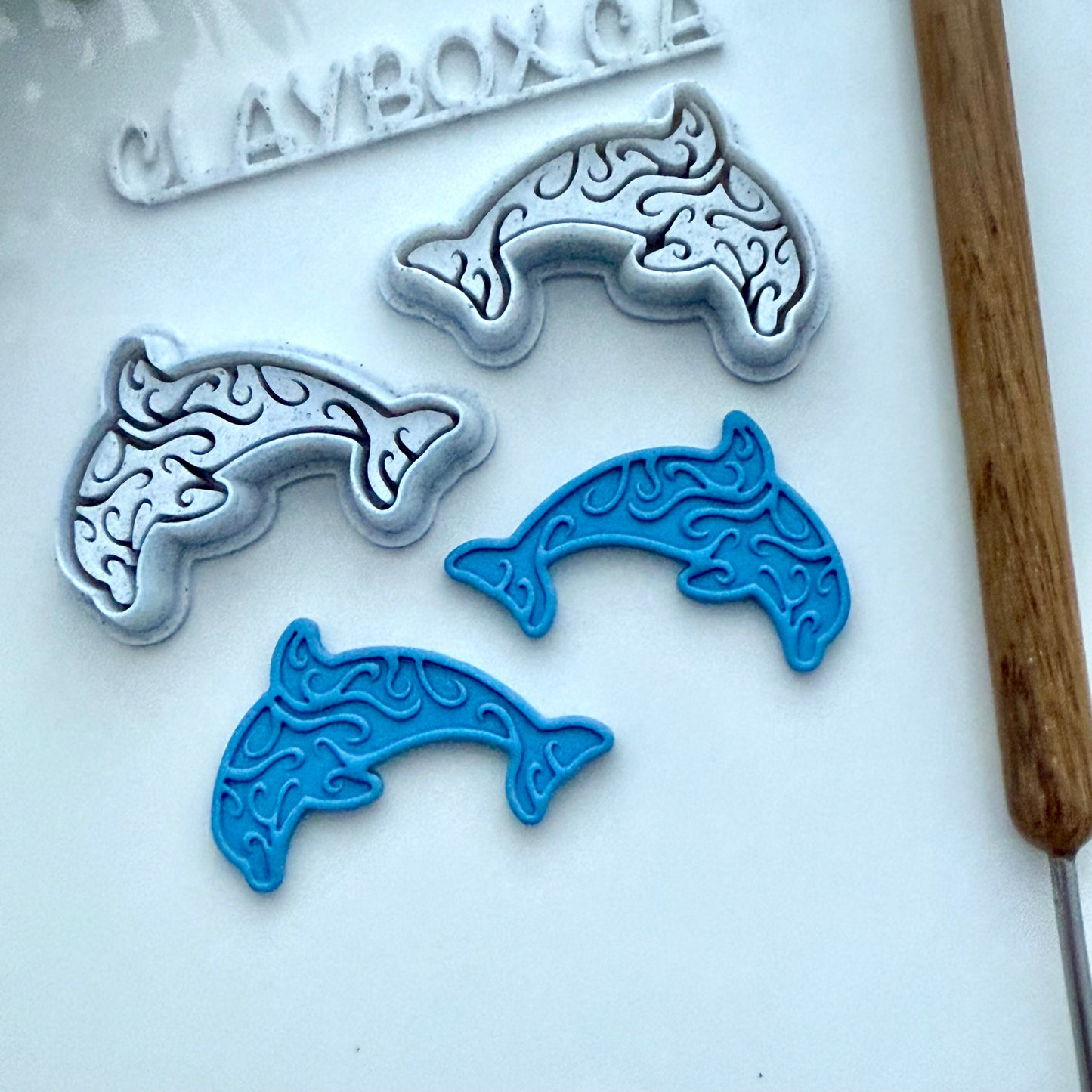 Patterned dolphin cutter pair