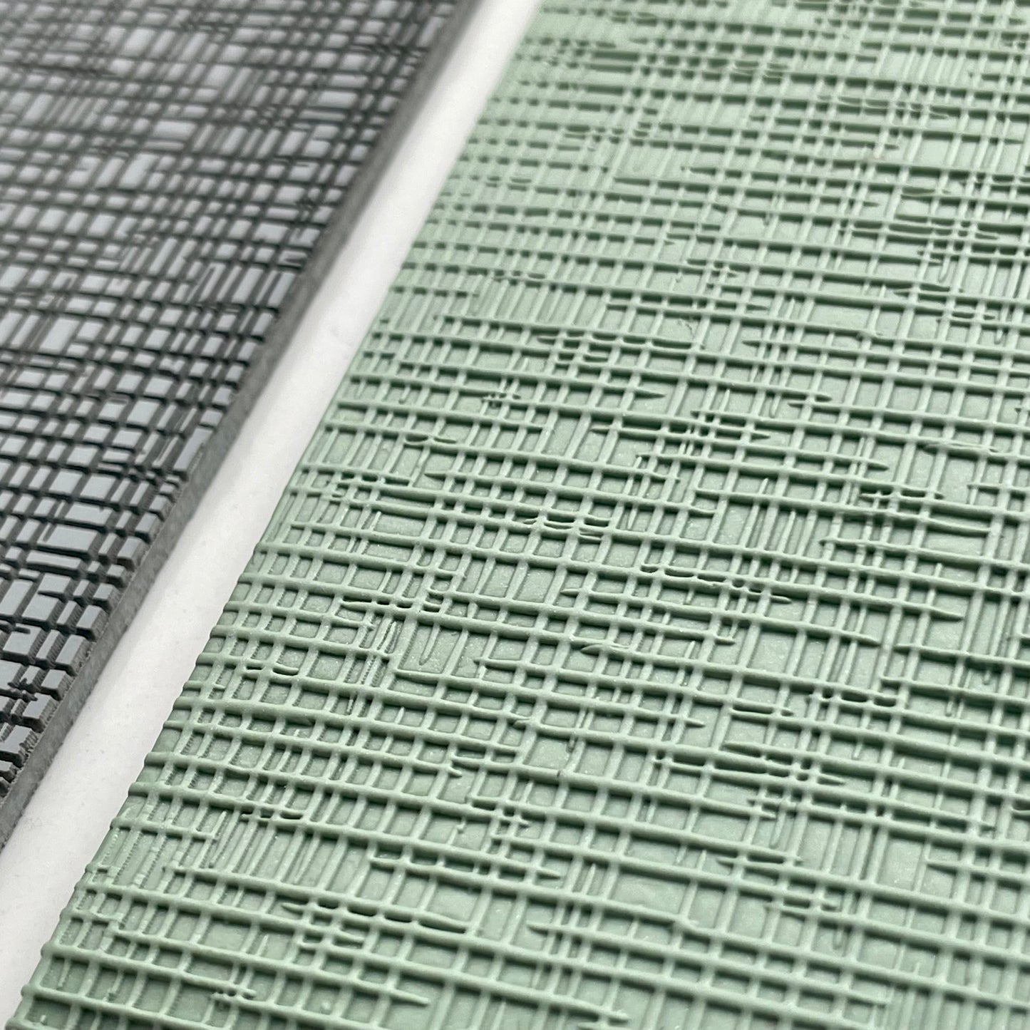 Crosshatch texture mat