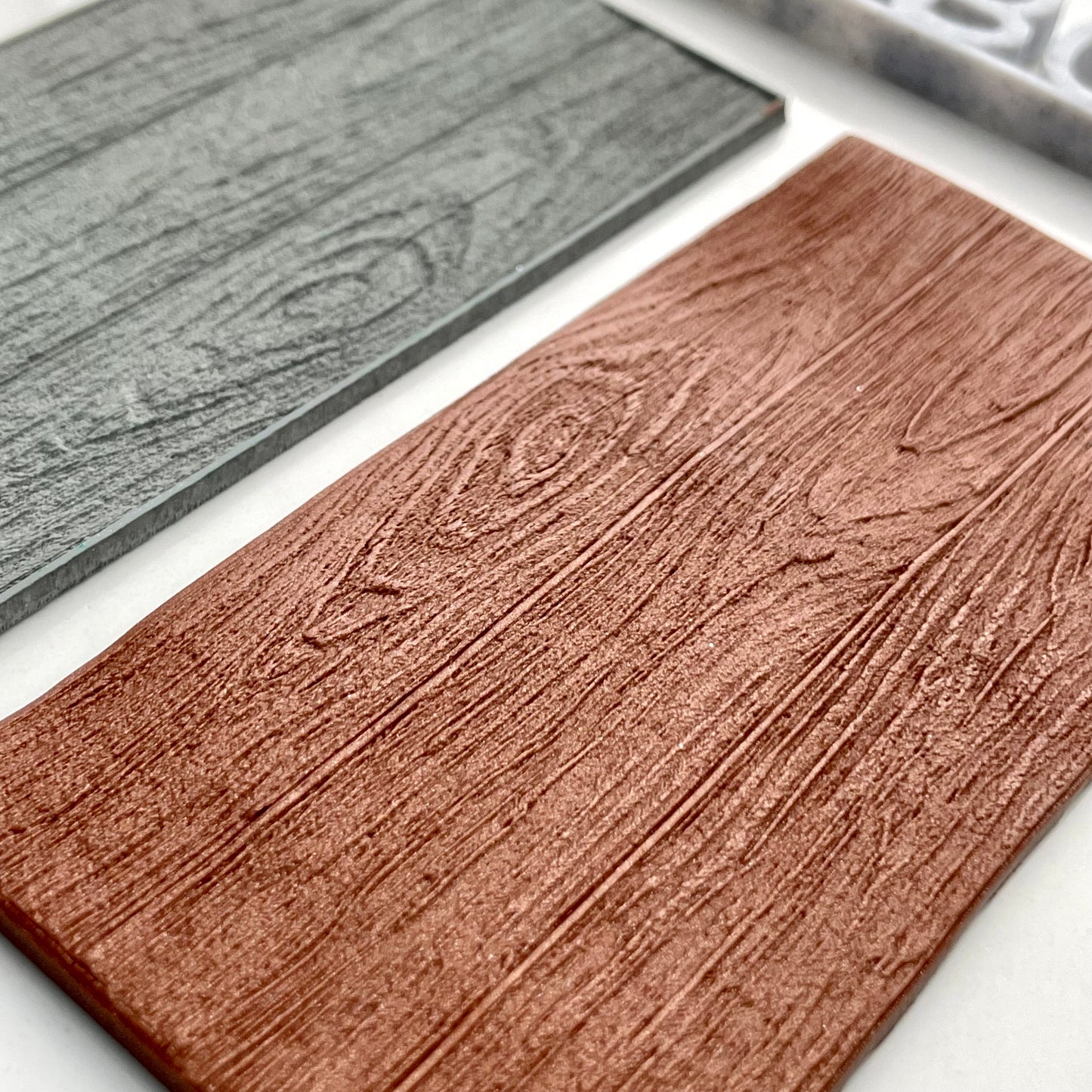 Wood grain texture mat