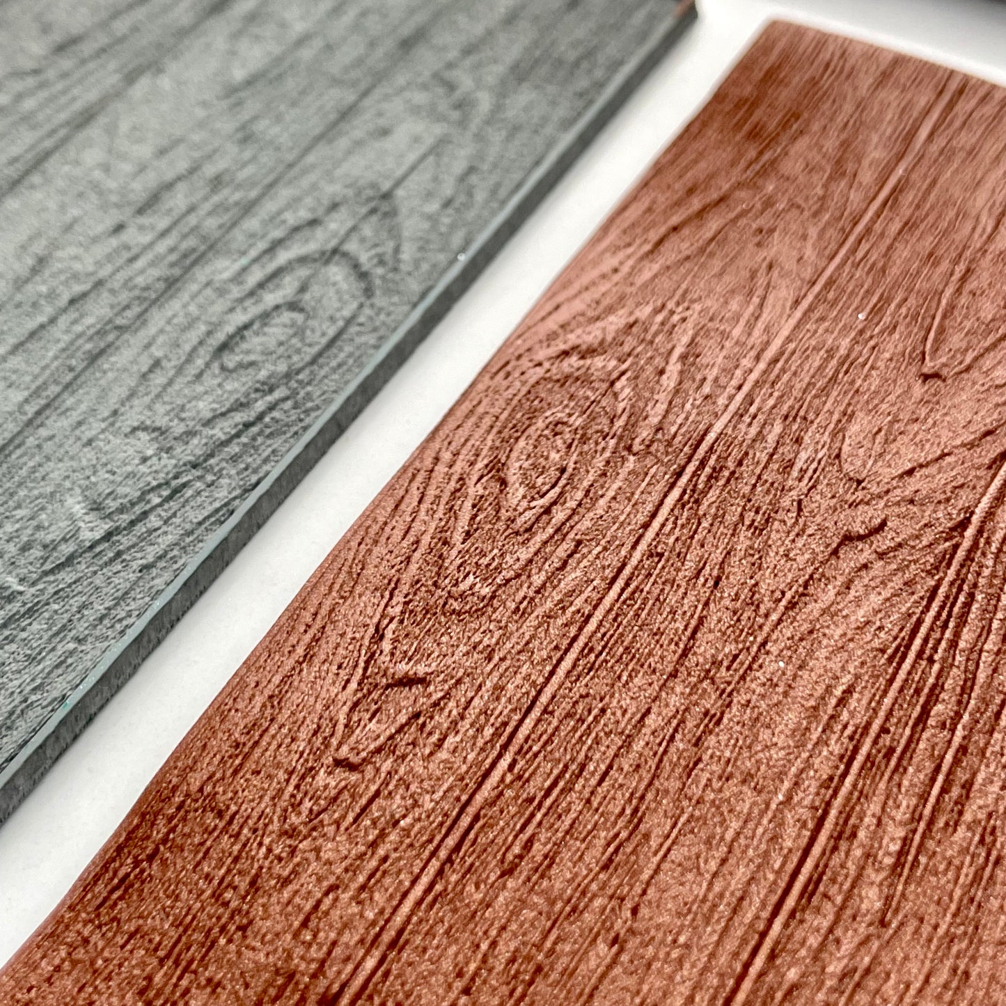 Wood grain texture mat