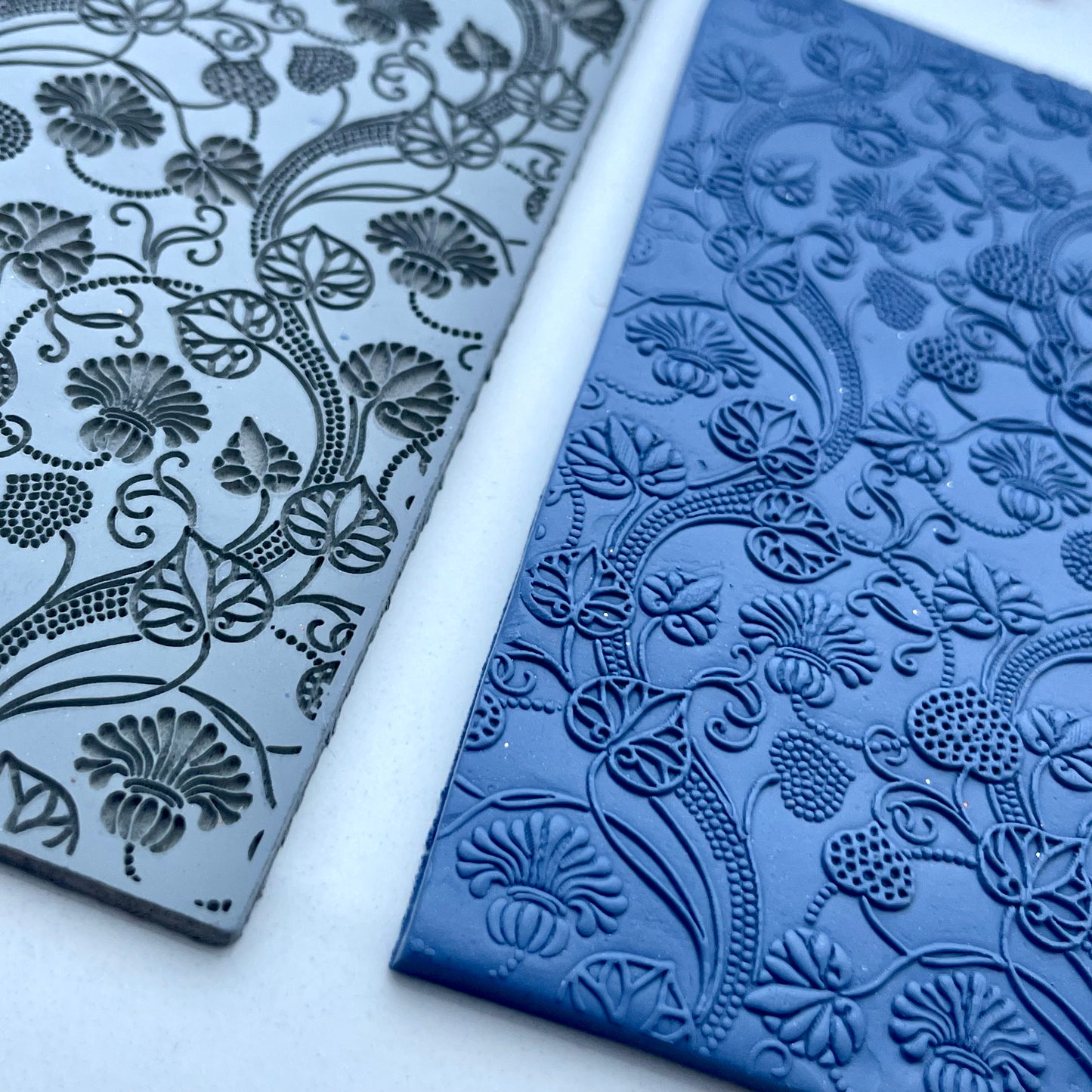Art nouveau floral texture mat