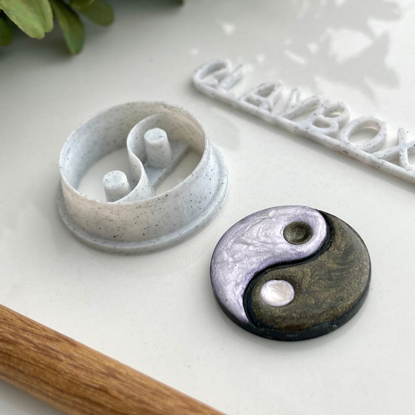 Yin yang combined stamp/cutter