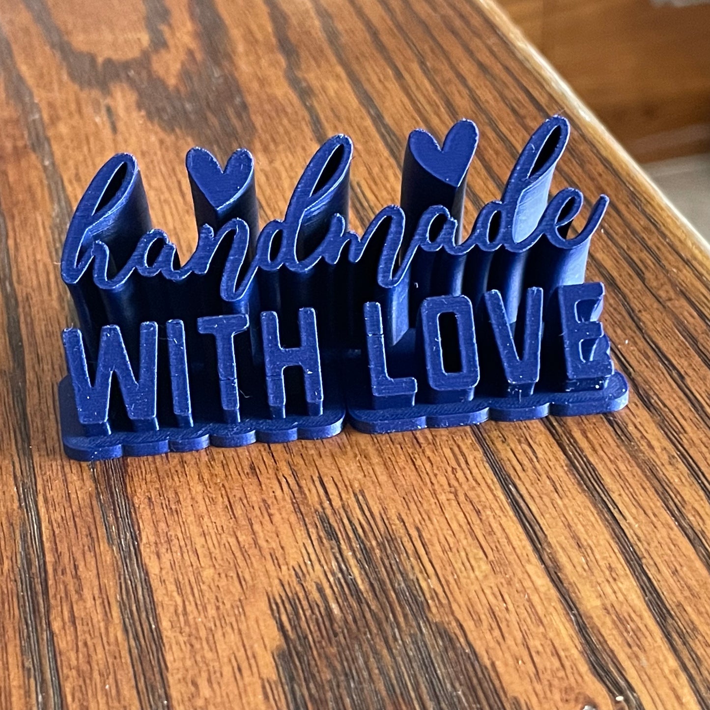 Handmade with love - sweeping text display